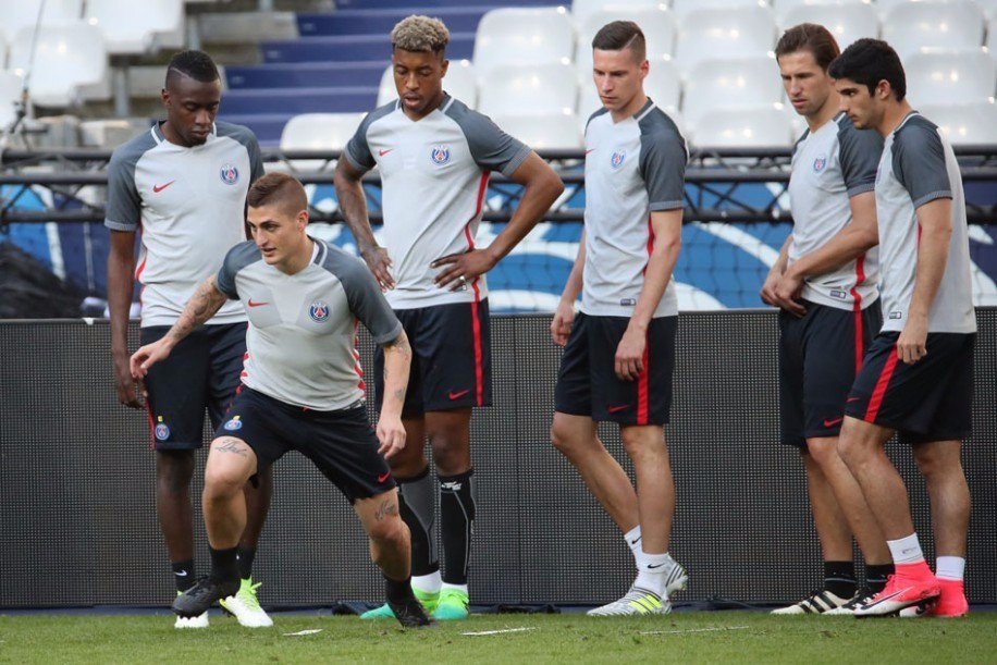 九游-这也行？关键时刻布鲁克林篮网调整名单以备法国杯华盛顿奇才关键时刻手感冰凉，Uzi在瑞士队比赛中势不可挡